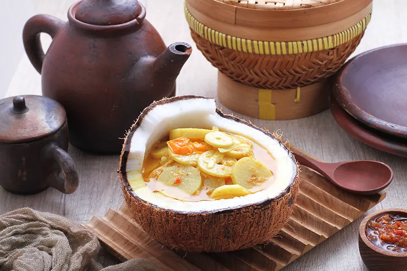 Nước cốt dừa dùng nấu chè chuối cà ri gà và món ăn tại nhà