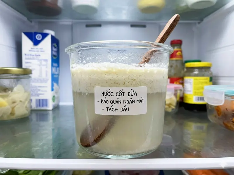 Nước cốt dừa bị tách dầu khi bảo quản trong ngăn mát