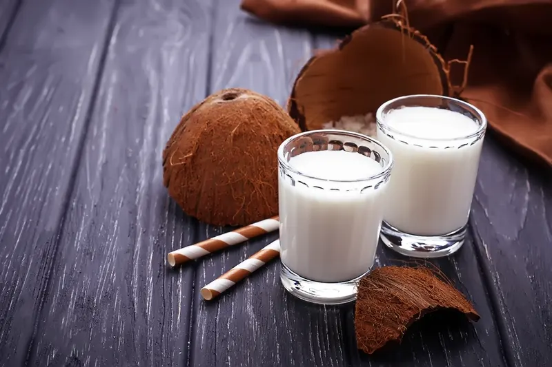 Nước cốt dừa là gì? Công dụng và cách dùng trong nấu ăn